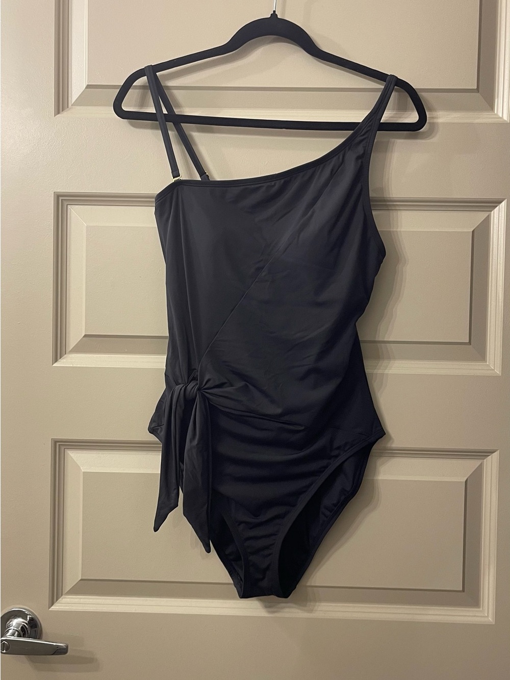 Bleu Rod Beattie Black One-Shoulder One-Piece with Side Tie Womens (Size 12)